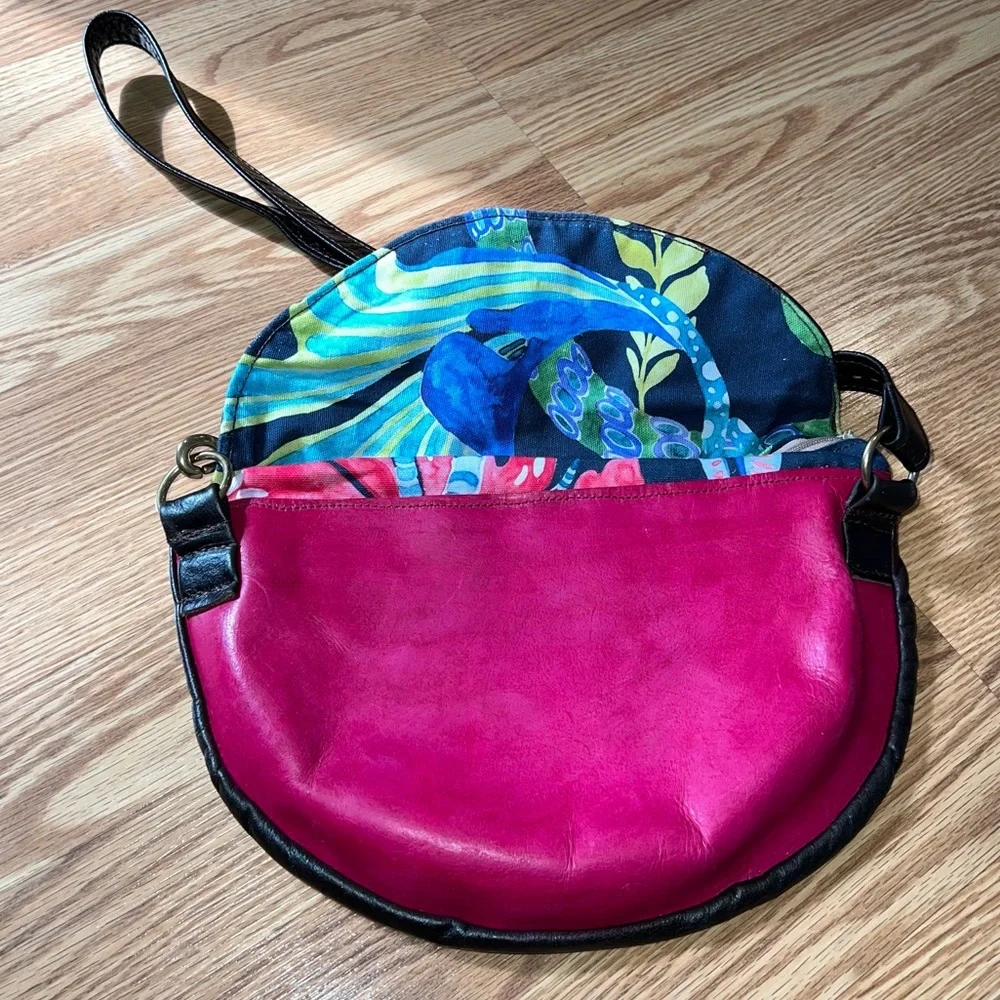 Leather Shoulder Bag Fuchsia Brown with Brass‎ Hardware